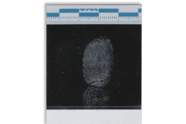 BVDA_Instant_Lifter_white_fingerprint_powder_lrg