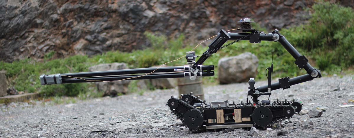 EOD_IEDD_UGV_ZEUS_TERRAIN_RUGGED_TERRAIN3